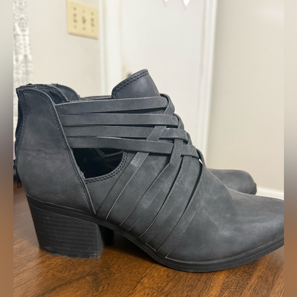 Time and Tru Women's Charcoal Ankle Booties